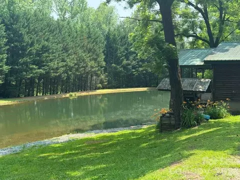 View/Area - 650 Smith Waldrop Rd, Columbus, NC 28722 photo 1 of 4