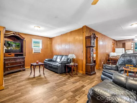 Living - 650 Smith Waldrop Rd, Columbus, NC 28722 photo 1 of 1