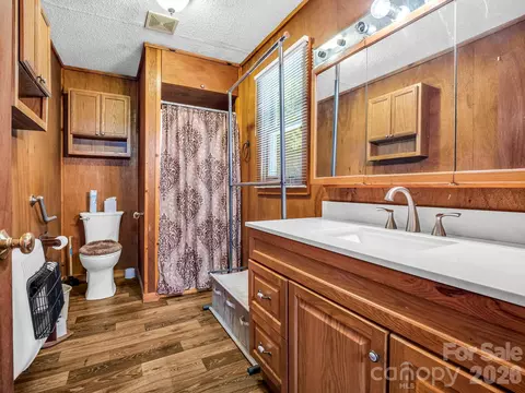 Bath - 650 Smith Waldrop Rd, Columbus, NC 28722 photo 1 of 1