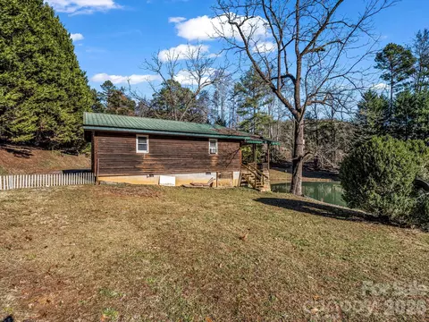 Exterior - 650 Smith Waldrop Rd, Columbus, NC 28722 photo 6 of 6