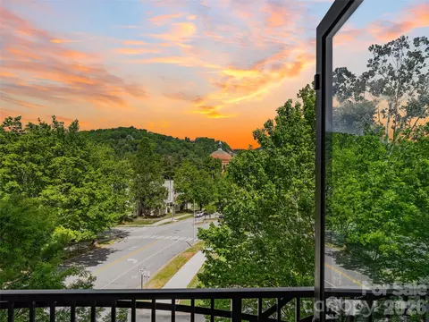 60 N Market 217 St #217, Asheville, NC 28801
