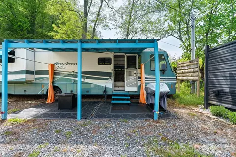 Exterior - 72 Amos Creek Rd, Marshall, NC 28753 photo 8 of 10