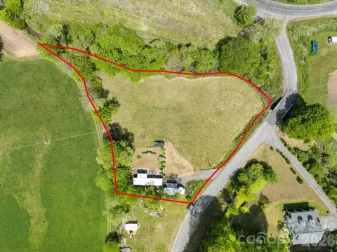 72 Amos Creek Rd, Marshall, NC 28753