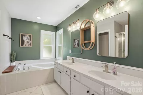 Bath - 3025 Abingdon Ave, Monroe, NC 28110 photo 1 of 4