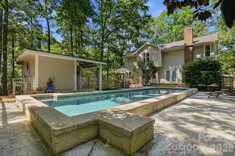 Exterior - 3025 Abingdon Ave, Monroe, NC 28110 photo 9 of 13
