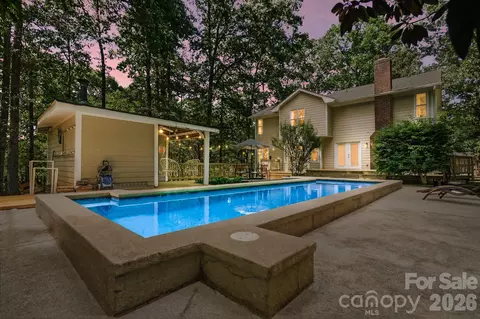 Exterior - 3025 Abingdon Ave, Monroe, NC 28110 photo 2 of 13