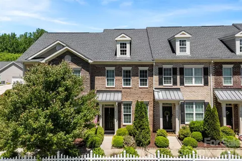 4317 Courtly Ln, Belmont, NC 28012