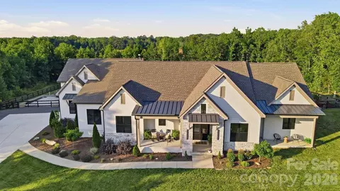 7905 Elegant Estates Dr, Mount Pleasant, NC 28124