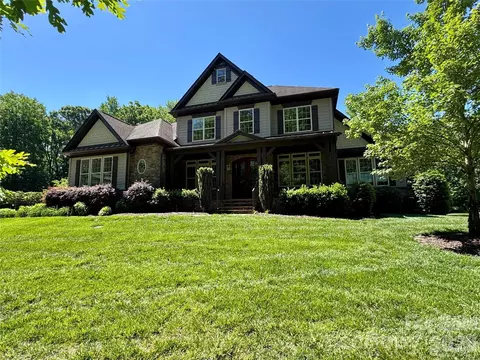 1126 Bromley Dr, Matthews, NC 28104