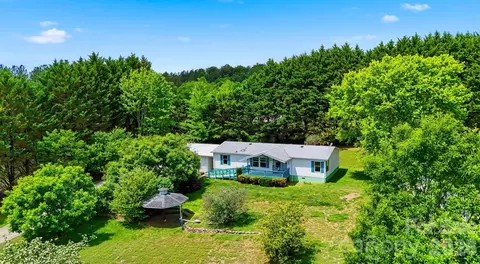1488 Watermill Rd, Morganton, NC 28655