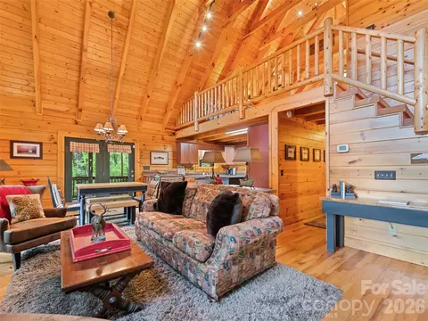 297 Hidden Cove Rd, Maggie Valley, NC 28751