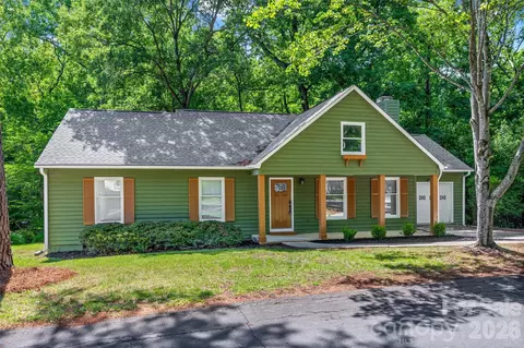 5043 Suwarrow Cir, Tega Cay, SC 29708