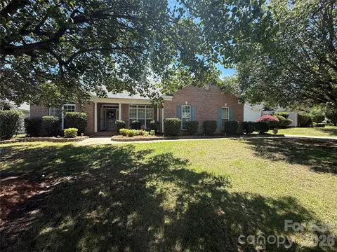 574 Surry Trace Nw Cir NW, Concord, NC 28027