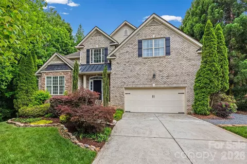 2019 Windrow Wood Ct, Matthews, NC 28105