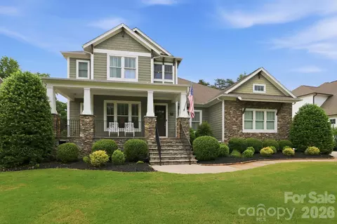 1077 Wessington Manor Ln, Fort Mill, SC 29715
