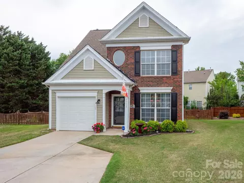 2002 Chinabrook Ct, Charlotte, NC 28270