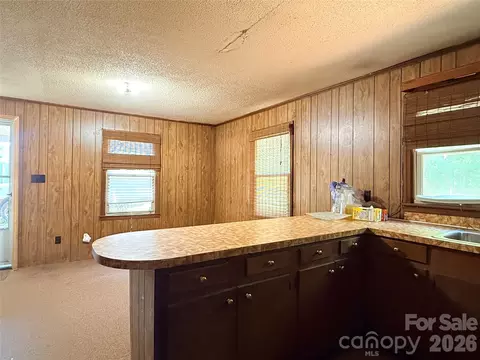121 Travis Ln, Lancaster, SC 29720 photo 4