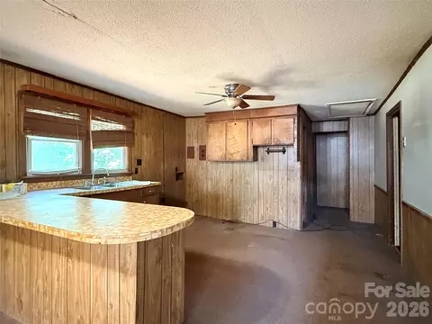 121 Travis Ln, Lancaster, SC 29720 photo 3