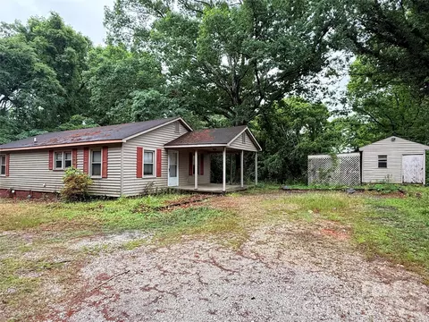 121 Travis Ln, Lancaster, SC 29720 photo 2