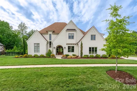 10201 Laurier Ln, Huntersville, NC 28078
