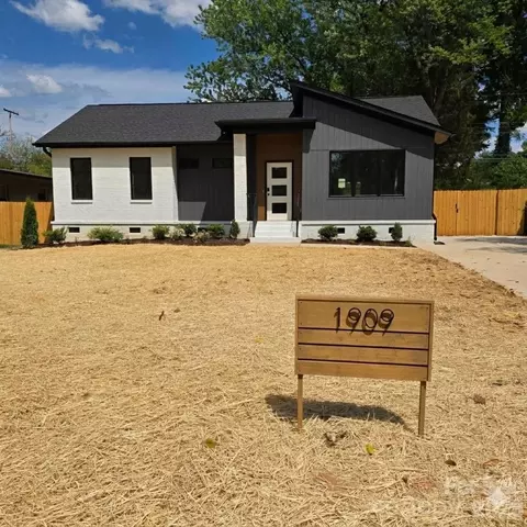 1909 Windham Pl, Charlotte, NC 28205