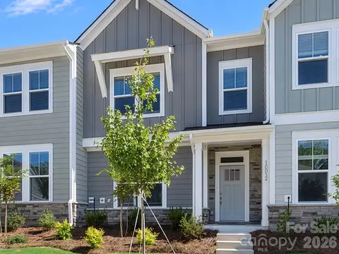 10032 Mamillion Dr, Huntersville, NC 28078