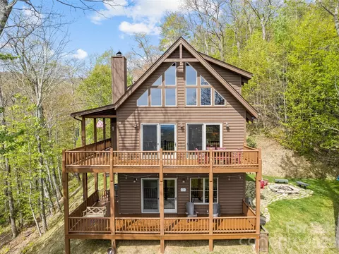 128 Serendipity Trl, Maggie Valley, NC 28751