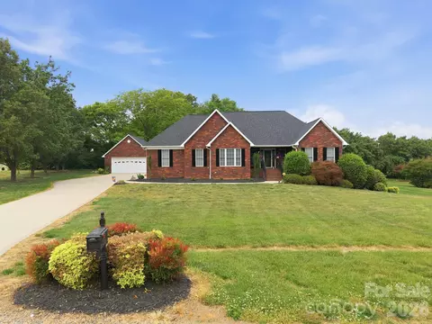 127 Fisher Farm Ct, China Grove, NC 28023