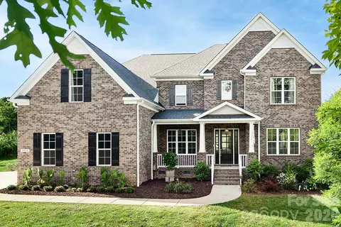2054 Belle Grove Dr, Marvin, NC 28173