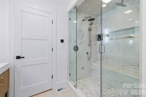 Bath - 162 Highview Rd, Cashiers, NC 28717 photo 3 of 5