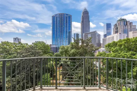 300 W 5th 809 St #809, Charlotte, NC 28202