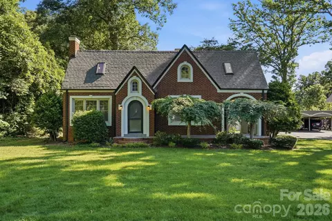 1624 S New Hope Rd, Gastonia, NC 28054