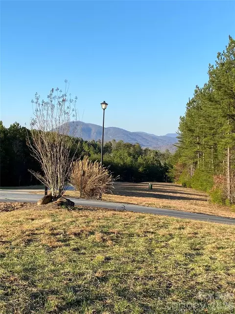 109 Spring Hollow Rd, Lake Lure, NC 28746