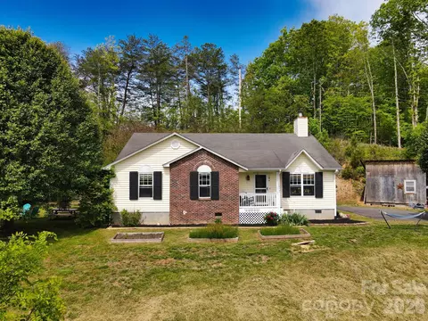 1798 New Stock Rd, Weaverville, NC 28787
