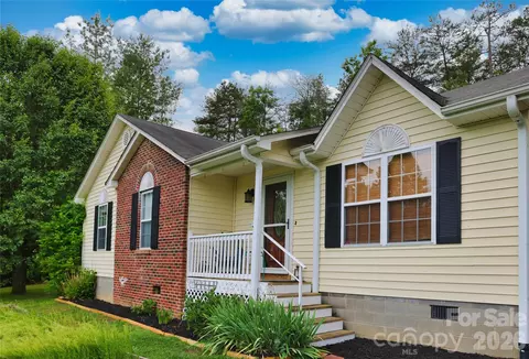 1798 New Stock Rd, Weaverville, NC 28787