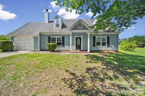 2726 Haversham Ct, Charlotte, NC 28216