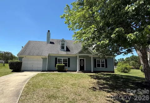 2726 Haversham Ct, Charlotte, NC 28216