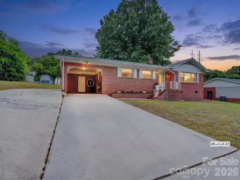 117 Piedmont Dr, Kannapolis, NC 28081
