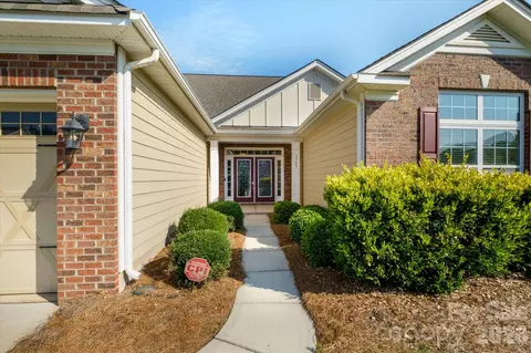 3743 Salvistrin St, Charlotte, NC 28214