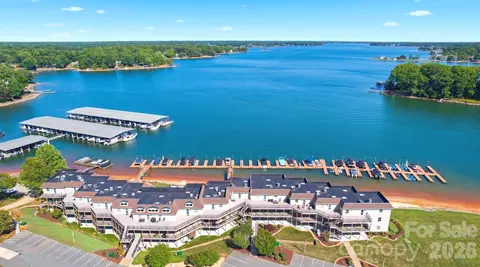 7831 Spinnaker Bay 301 Dr #301, Sherrills Ford, NC 28673