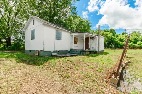 689 Pinckney Rd # C, Chester, SC 29706