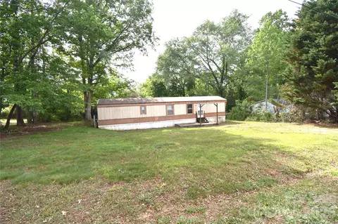 3549 Boyette Rd, Lenoir, NC 28645