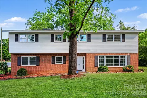 211 Windsor Dr, Shelby, NC 28150