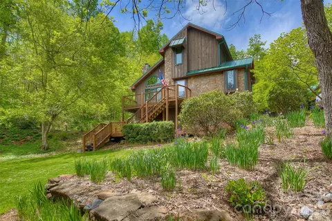 262 Azalea Hills Ln, Spruce Pine, NC 28777