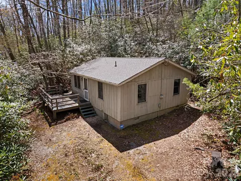 8977 Rose Hollow Ave, Newland, NC 28657