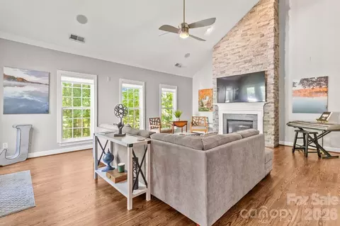 14509 Greenpoint Ln, Huntersville, NC 28078