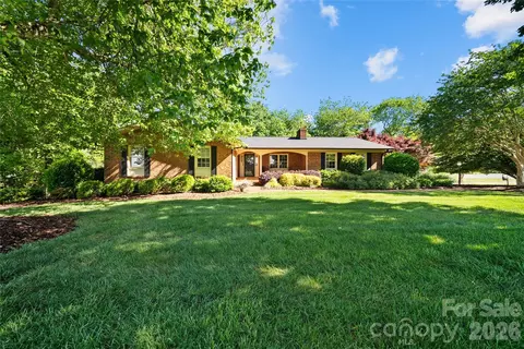27211 Hedge Rd, Albemarle, NC 28001