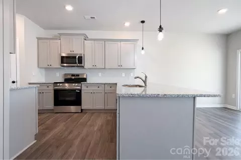 4725 Muskogee Dr, Charlotte, NC 28227