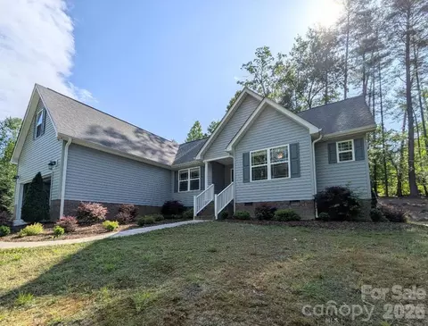 114 Brookstone Dr, Morganton, NC 28655