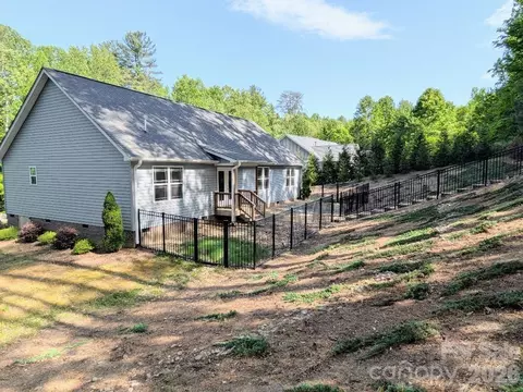 Exterior - 114 Brookstone Dr, Morganton, NC 28655 photo 1 of 2